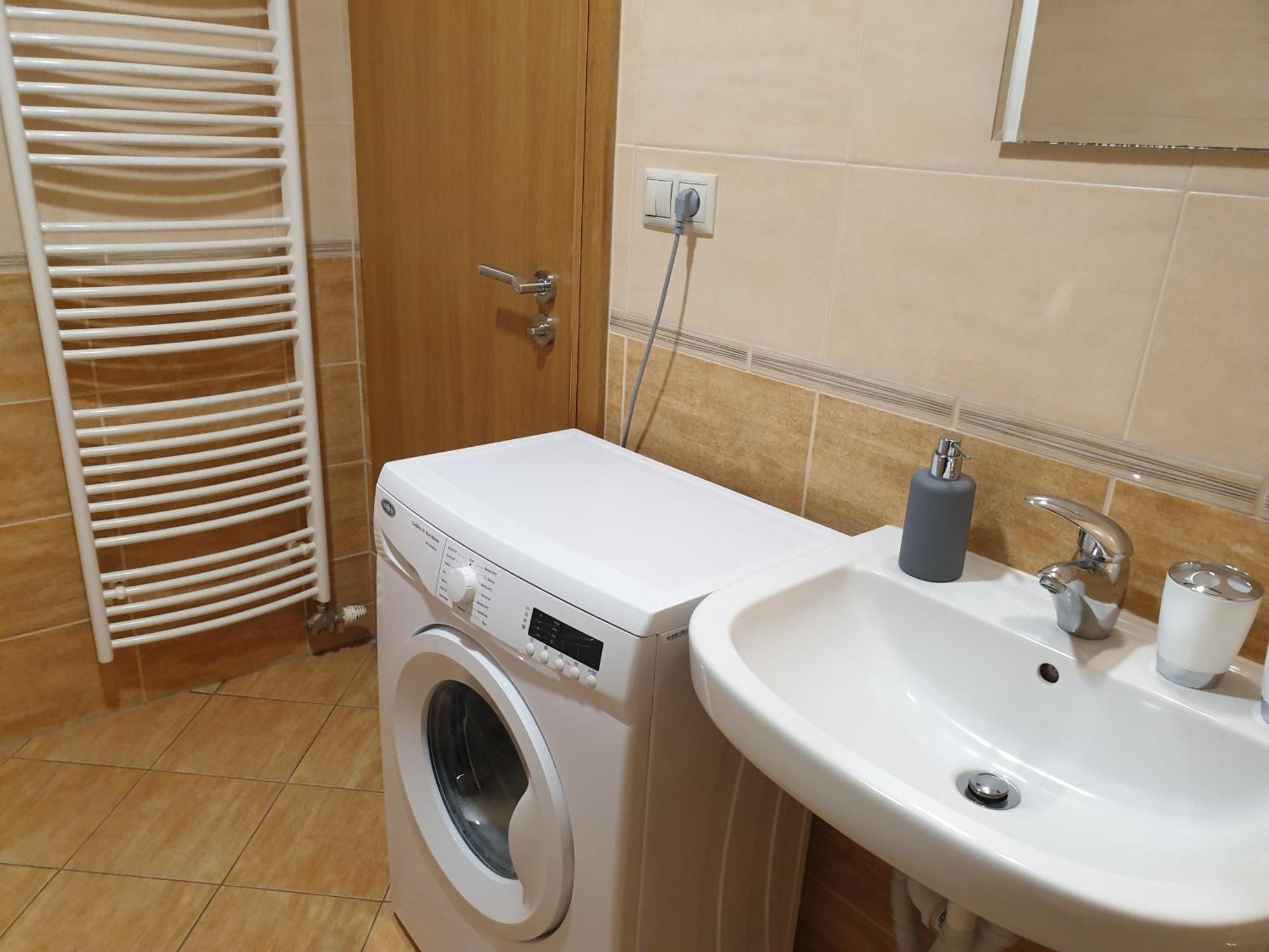 Apartman Slavkov Home & Parking Nova Lesna Bagian luar foto