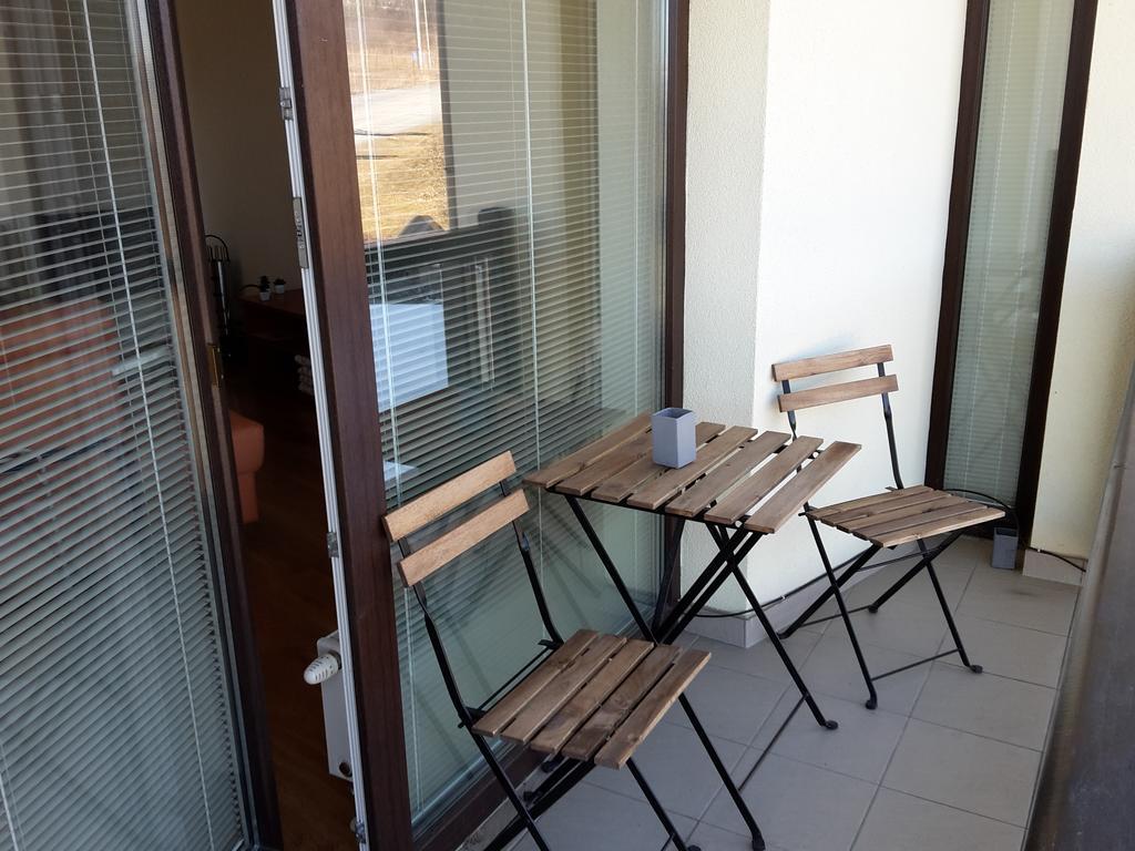 Apartman Slavkov Home & Parking Nova Lesna Bagian luar foto